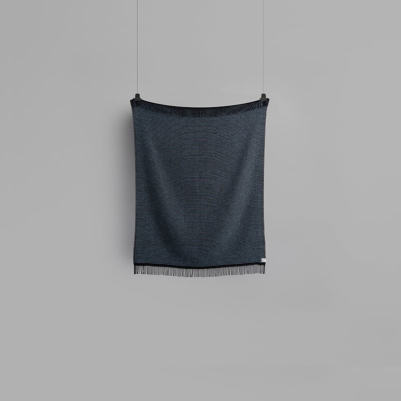 Lofoten large throw - Blue/mulel Lofoten large throw - Blue/mulel
