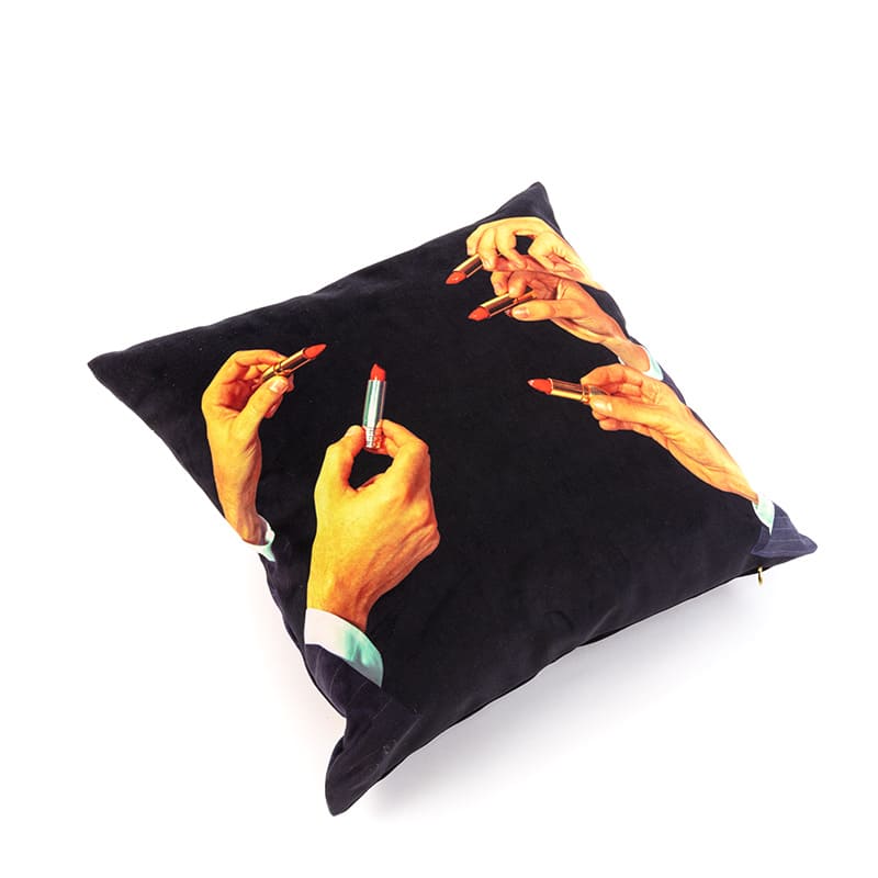 Polyester cushion with plume pad. toiletpaper - Lipsticks black