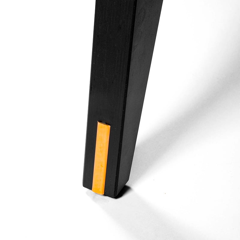 Toiletpaper wooden table - Trumpets Toiletpaper wooden table - Trumpets