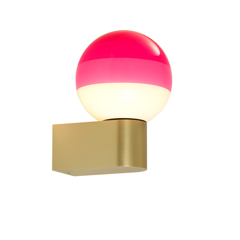 Dipping Light A1-13 brushed brass wandlamp