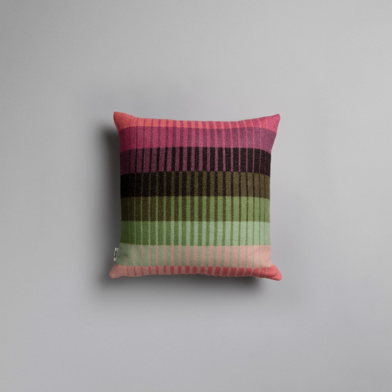 Asmund Gradient cushion - Pink/green