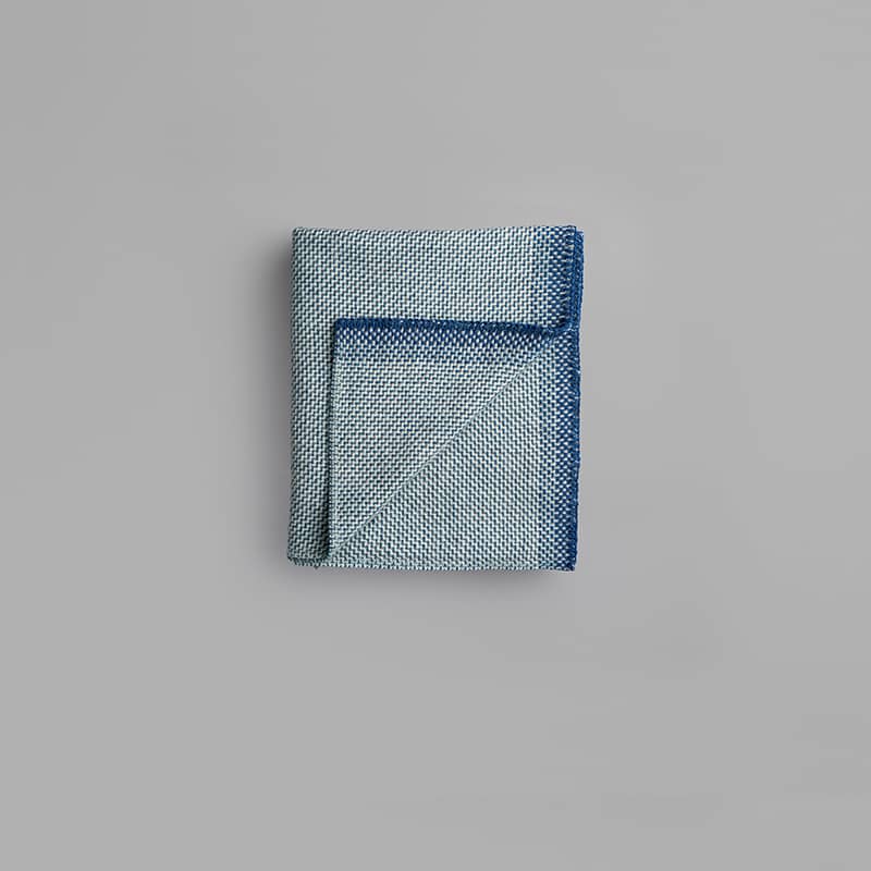 Una half size throw - Blue