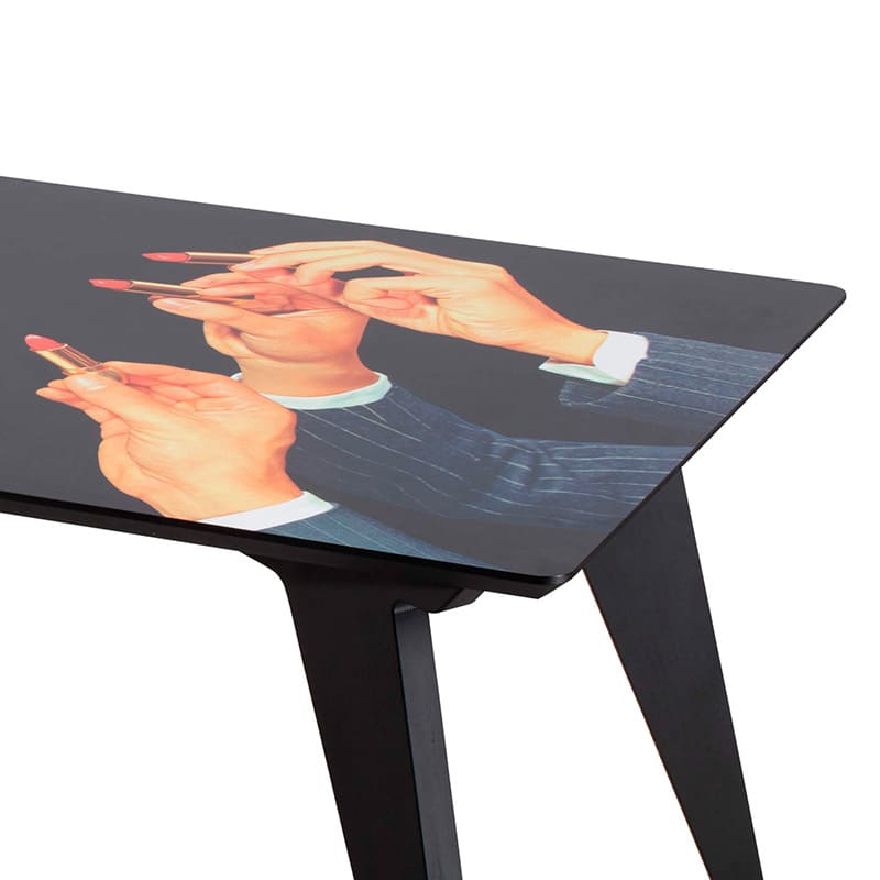 Toiletpaper wooden table - Lipsticks black