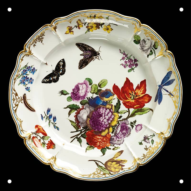 V&A Plates - large