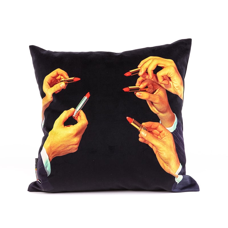 Polyester cushion with plume pad. toiletpaper - Lipsticks black Polyester cushion with plume pad. toiletpaper - Lipsticks black