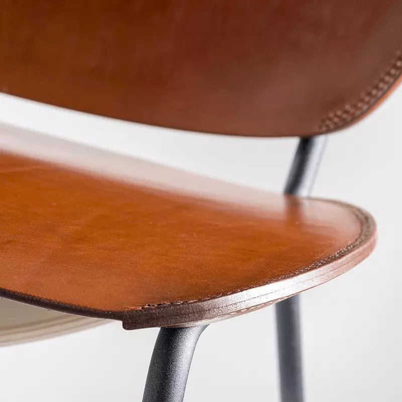 Miller lounge chair - Cognac seat/black frame