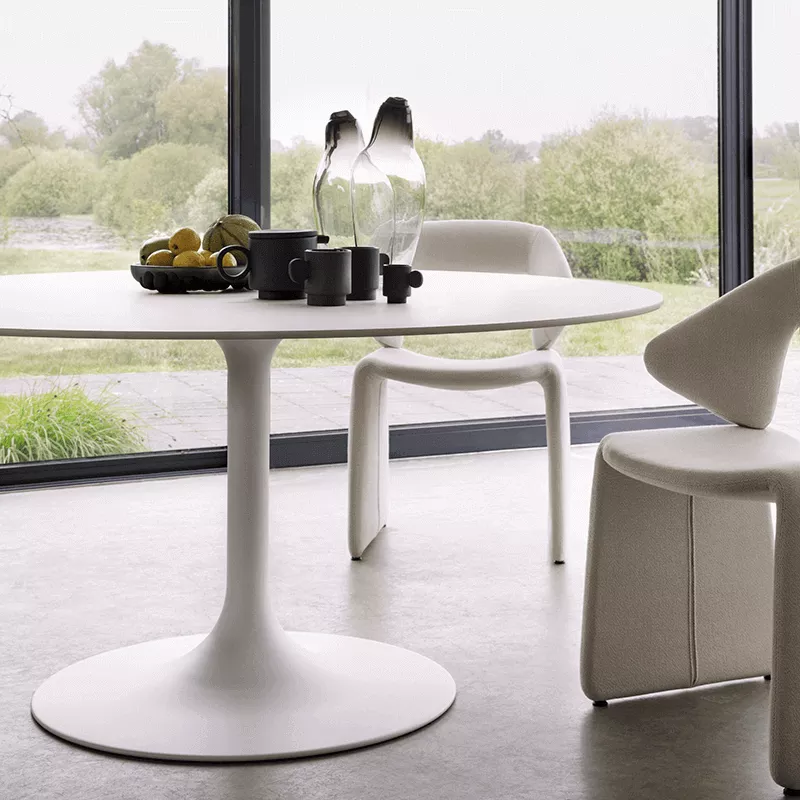 Clarion tafel medium ovaal 140 x 100 cm