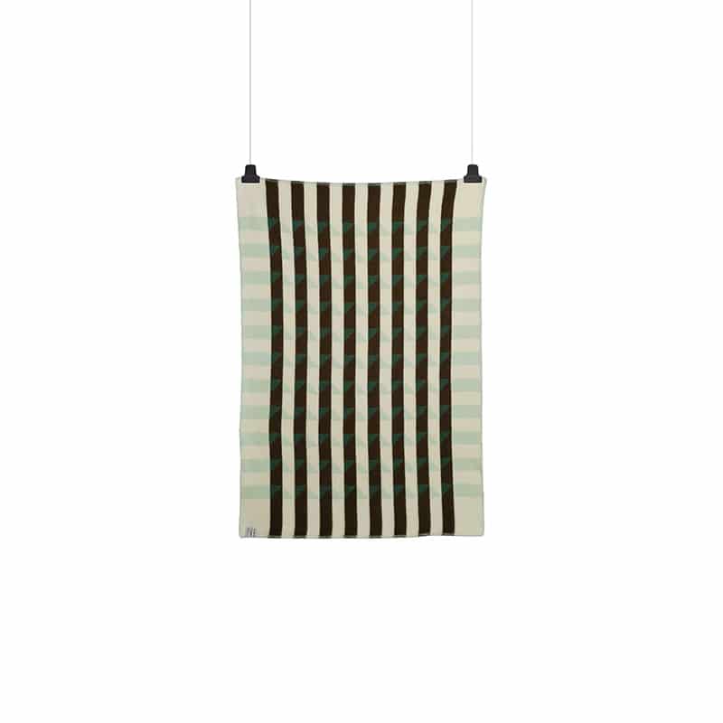 Kvam half size throw - Green Kvam half size throw - Green