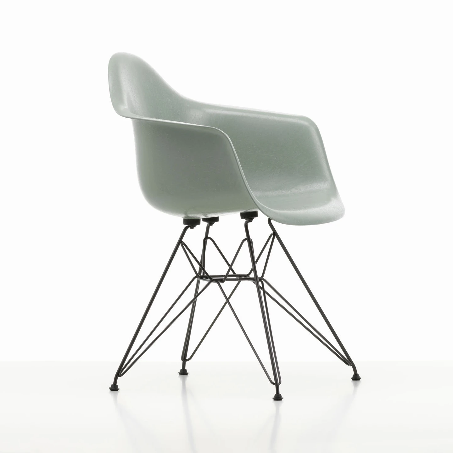 DAR Eames Fiberglass Armchair