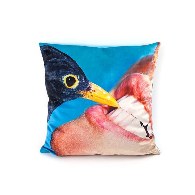 Toiletpaper cushion with plume padding - Crow