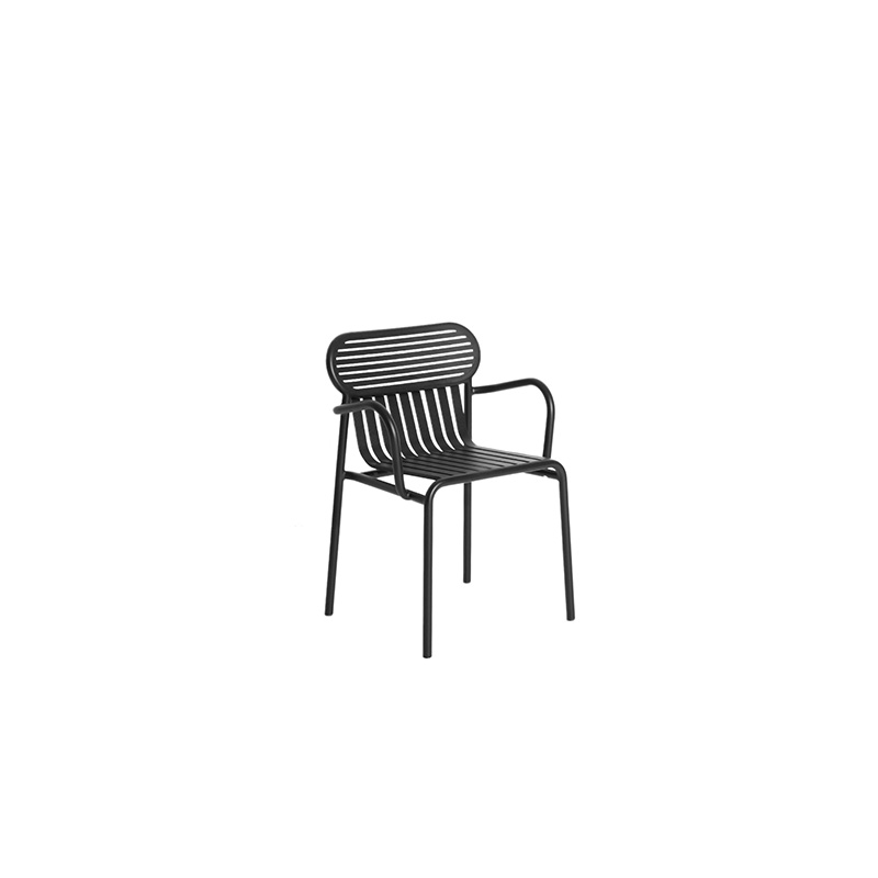 Week-end chair with armrest