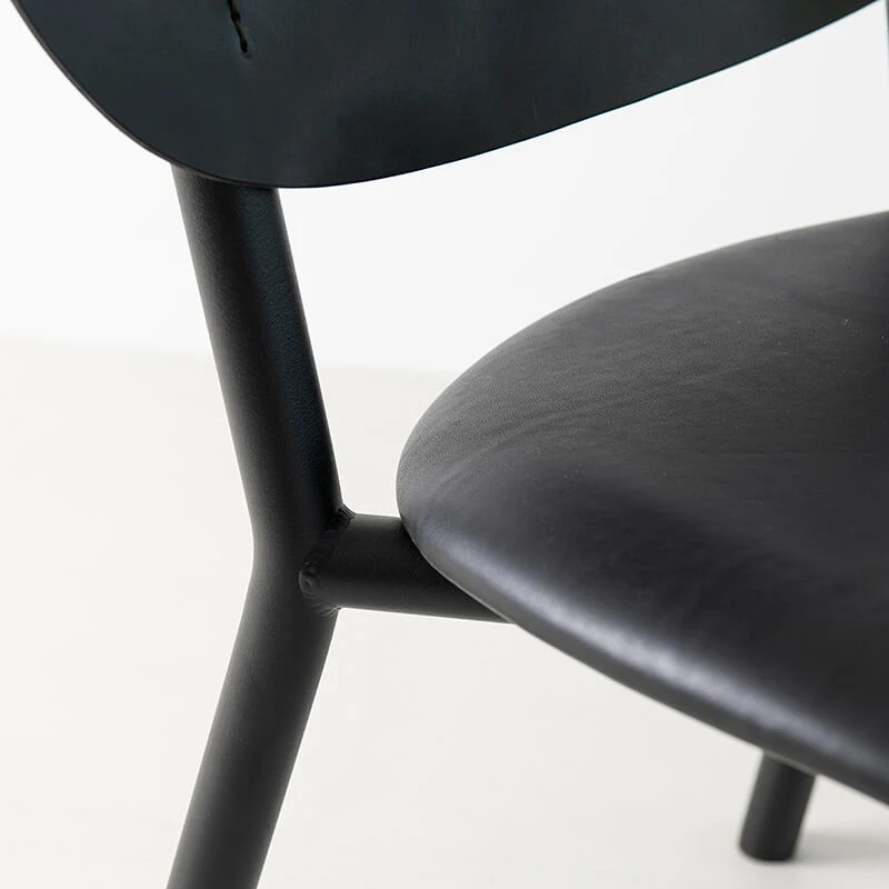 Emil Rosi chair - Black/black, black leather seat