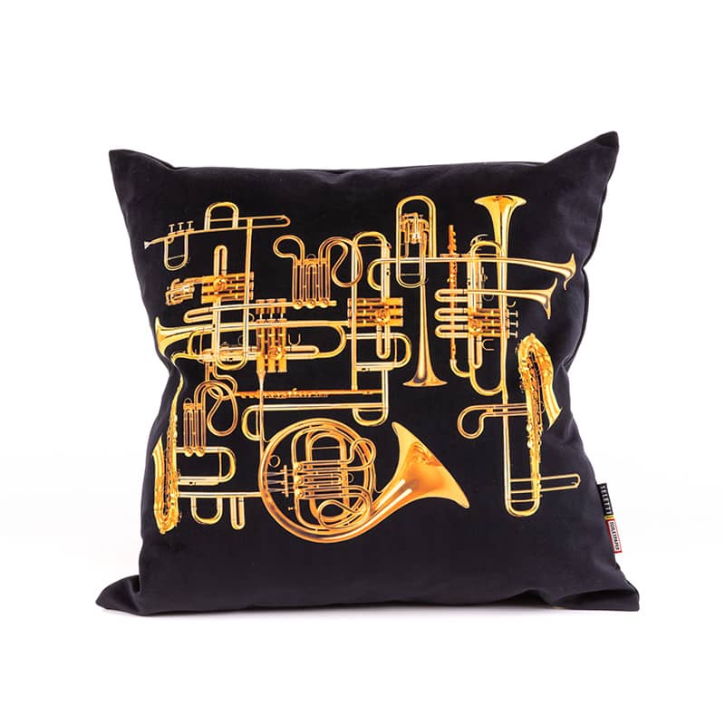 Toiletpaper cushion with plume padding - Trumpets