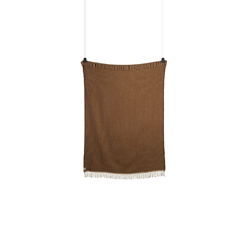 Isak large throw - Chestnut