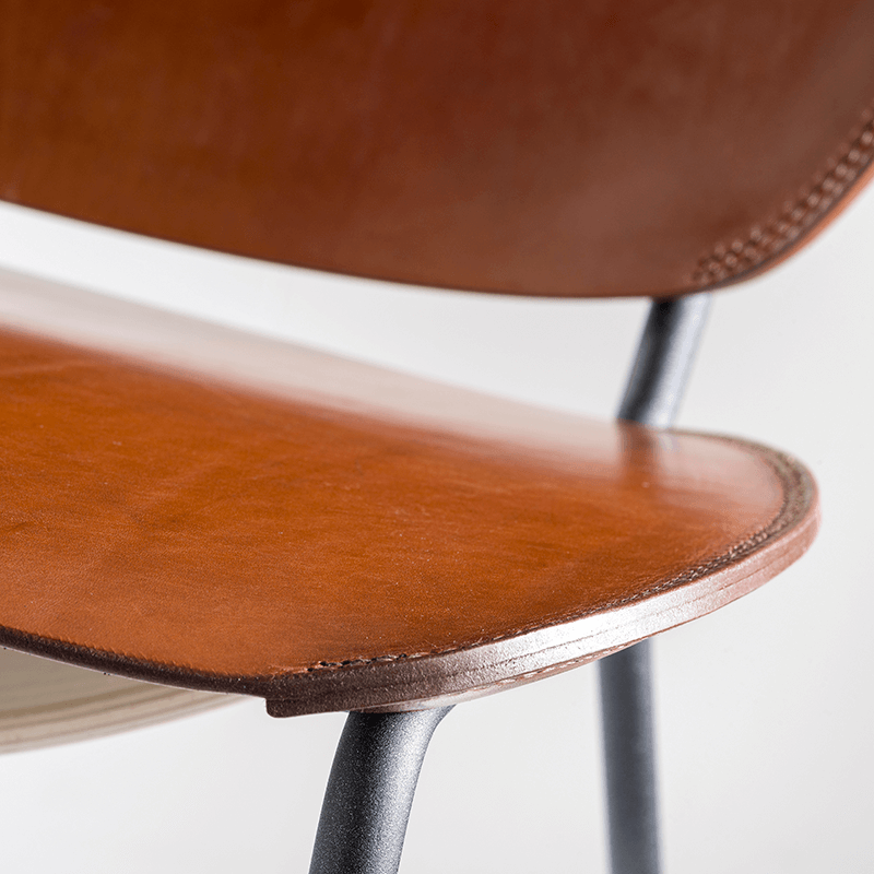 Miller lounge chair - Cognac seat/black frame