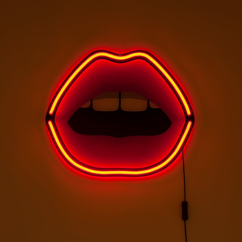 Led sign with transformer blow - Mouth Led sign with transformer blow - Mouth