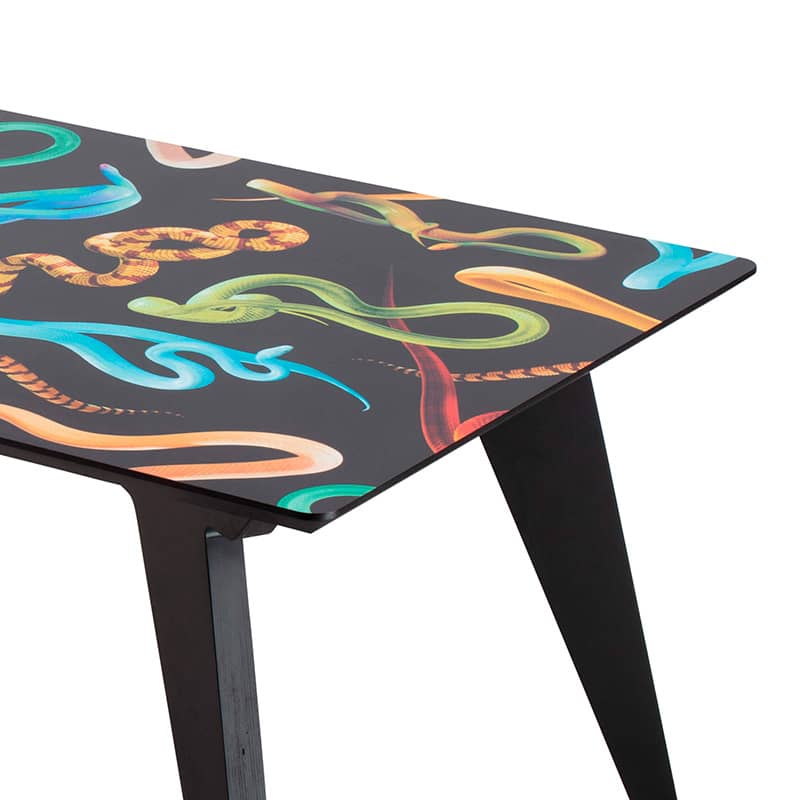 Toiletpaper wooden table - Snakes