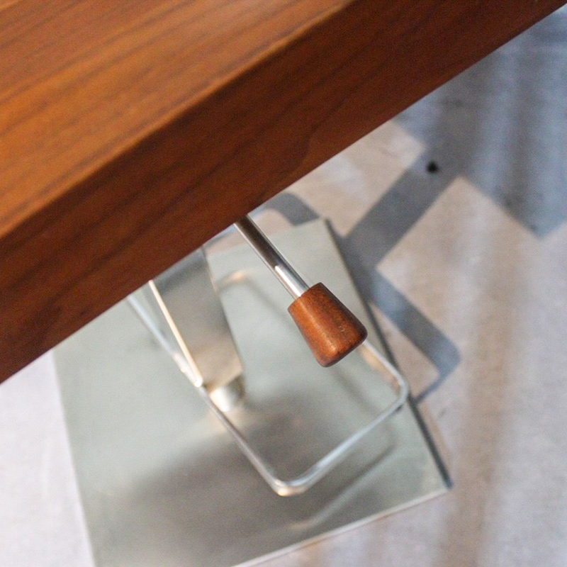 Miro 2 - Walnut oil/ Satin steel
