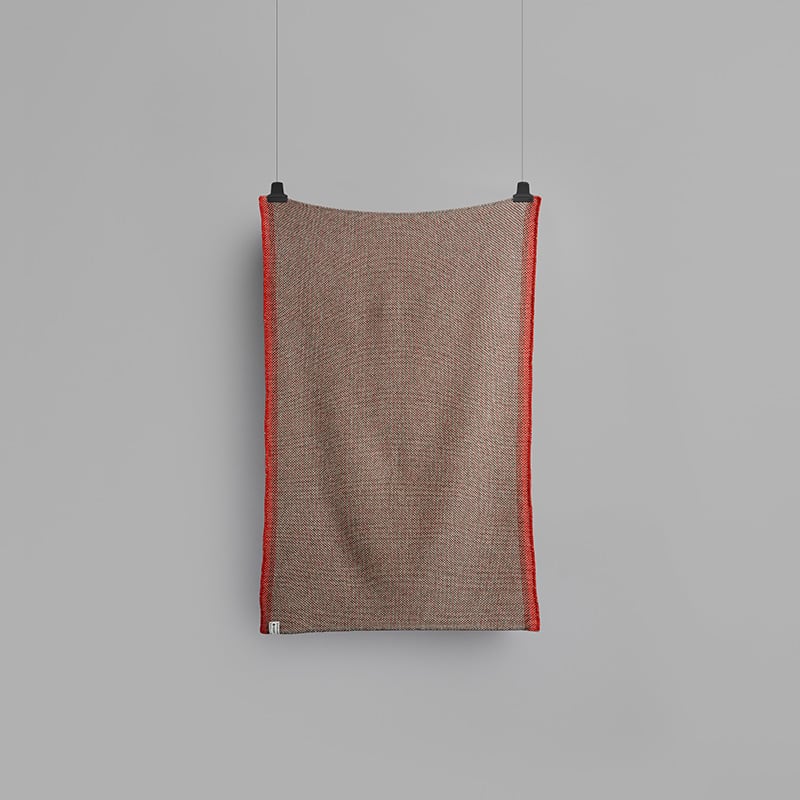 Una half size throw - Green/red Una half size throw - Green/red