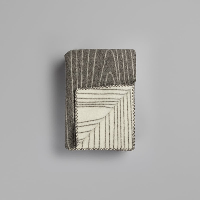 Skog large throw - Grey/natural Skog large throw - Grey/natural