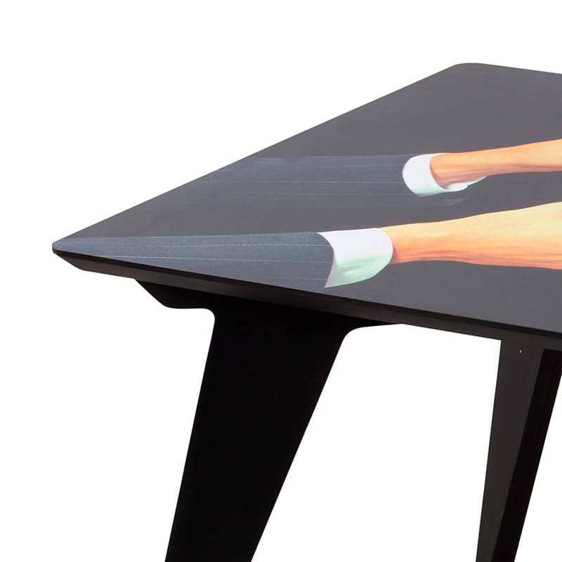 Toiletpaper wooden table - Lipsticks black