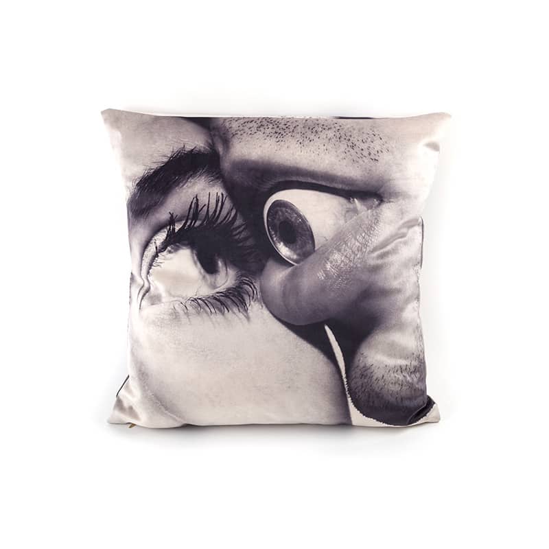Toiletpaper cushion with plume padding - Eye & mouth